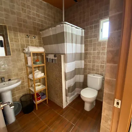 Estudio Con Cocina, Bano Y Piscina De Temporada Compartida, A 8km De Cordoba, En Plena Sierra, By Trassierrarooms
