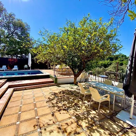 Estudio Con Cocina, Bano Y Piscina De Temporada Compartida, A 8km De Cordoba, En Plena Sierra, By Trassierrarooms * Cordoba